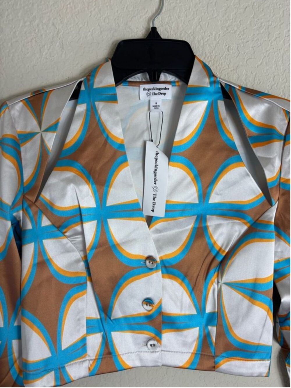 Women's The Drop Abstract Print Cut Out Top Size S from @thepeckingorder